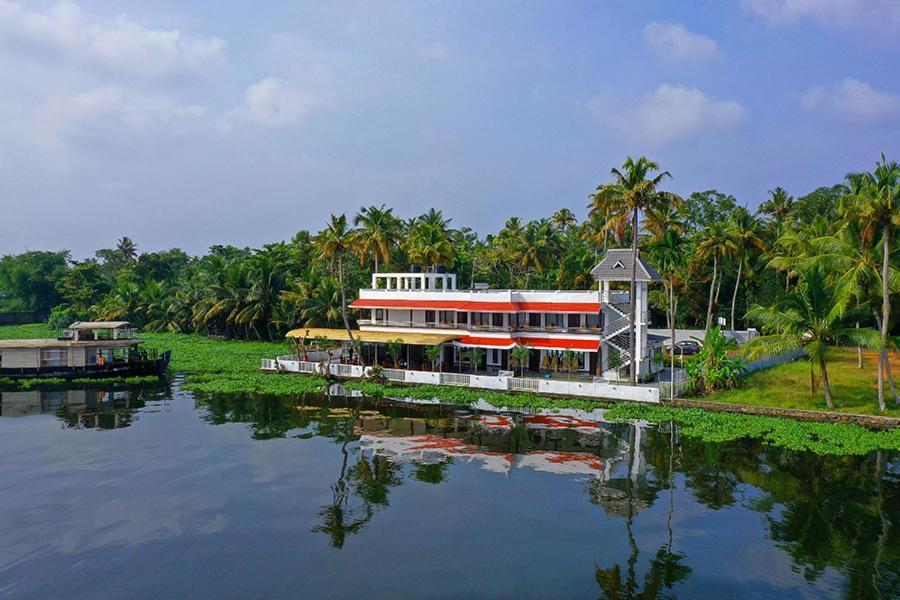 Vembanad Village Backwater Resort Alappuzha Luaran gambar