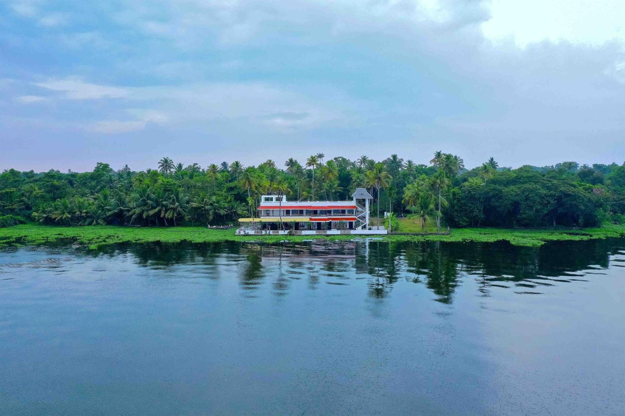 Vembanad Village Backwater Resort Alappuzha Luaran gambar