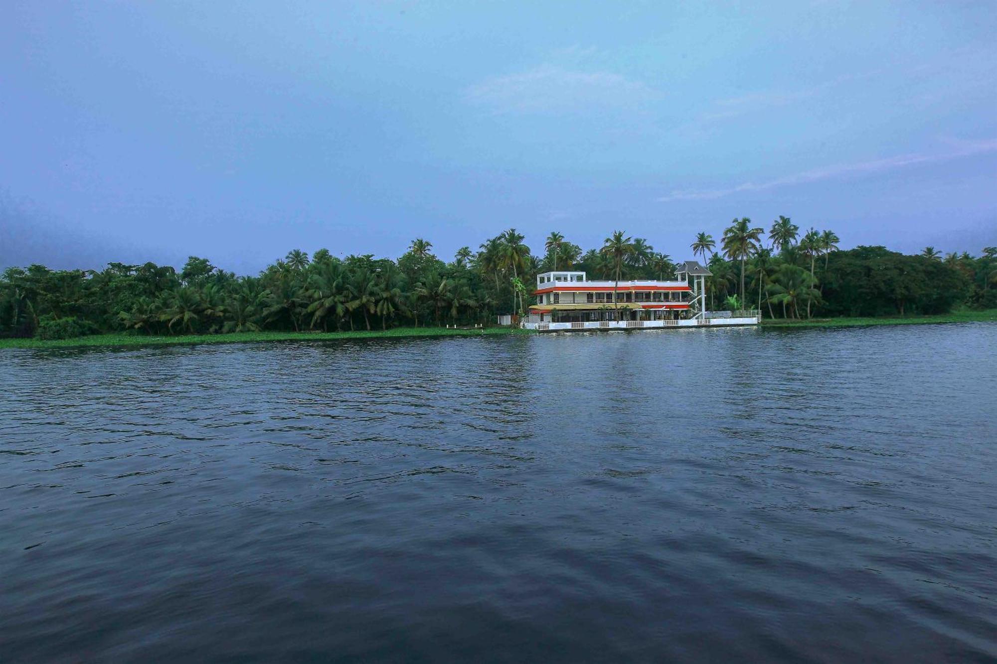 Vembanad Village Backwater Resort Alappuzha Luaran gambar