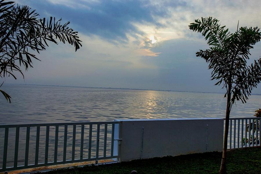 Vembanad Village Backwater Resort Alappuzha Luaran gambar