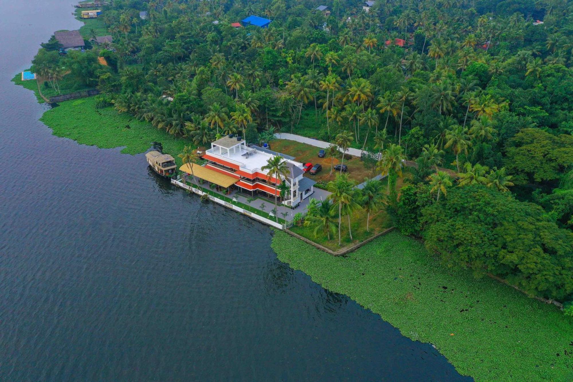 Vembanad Village Backwater Resort Alappuzha Luaran gambar