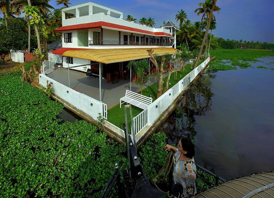 Vembanad Village Backwater Resort Alappuzha Luaran gambar
