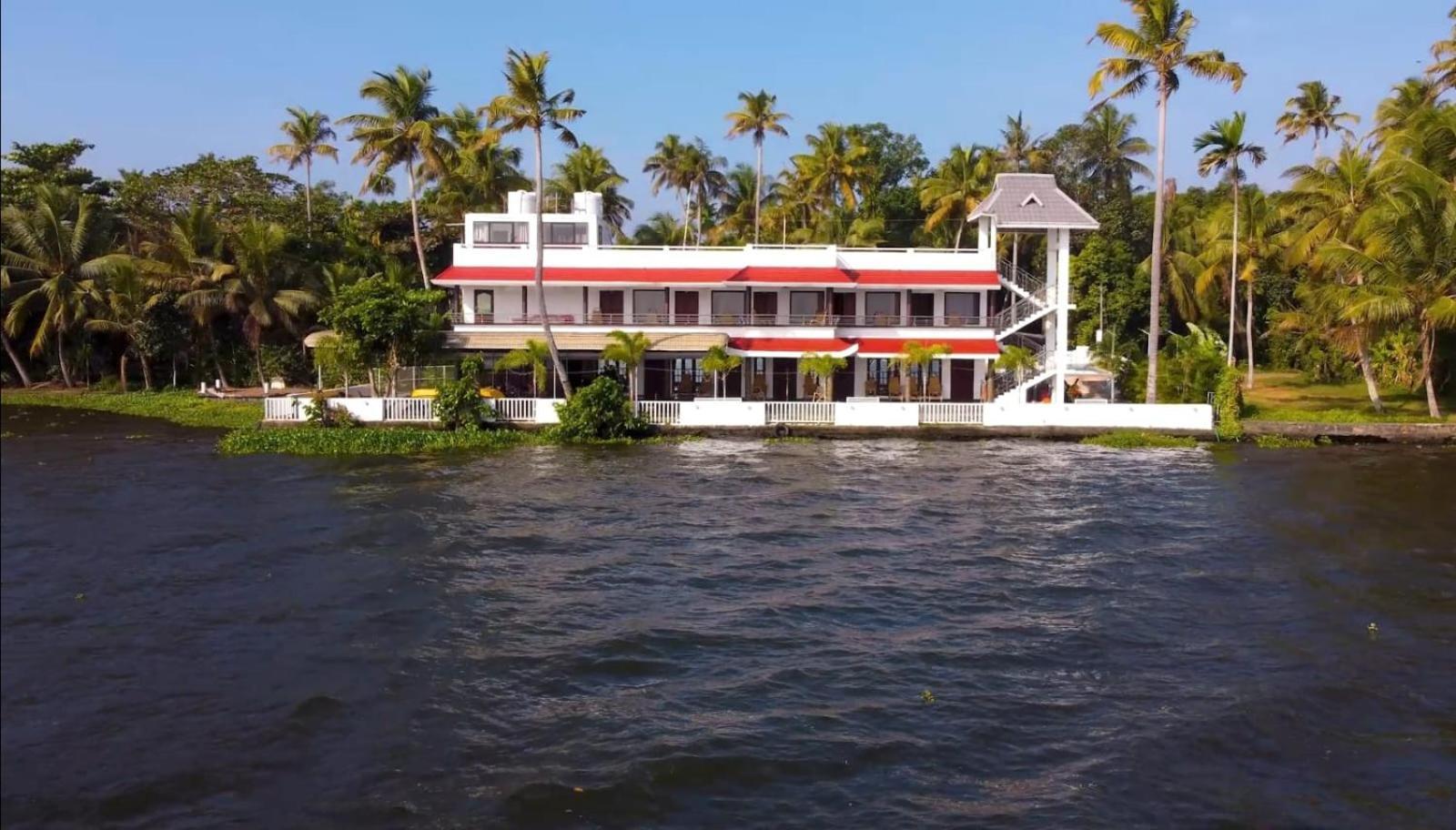 Vembanad Village Backwater Resort Alappuzha Luaran gambar